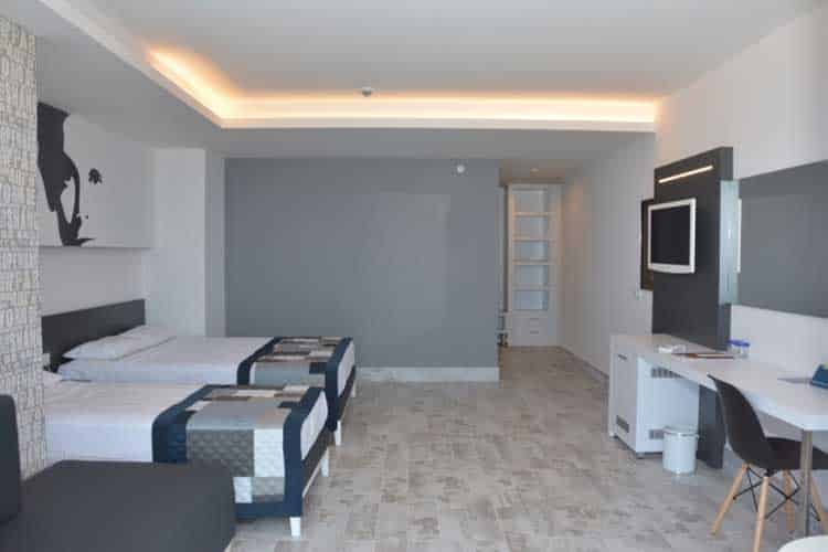 Smartline White City Beach Hotel